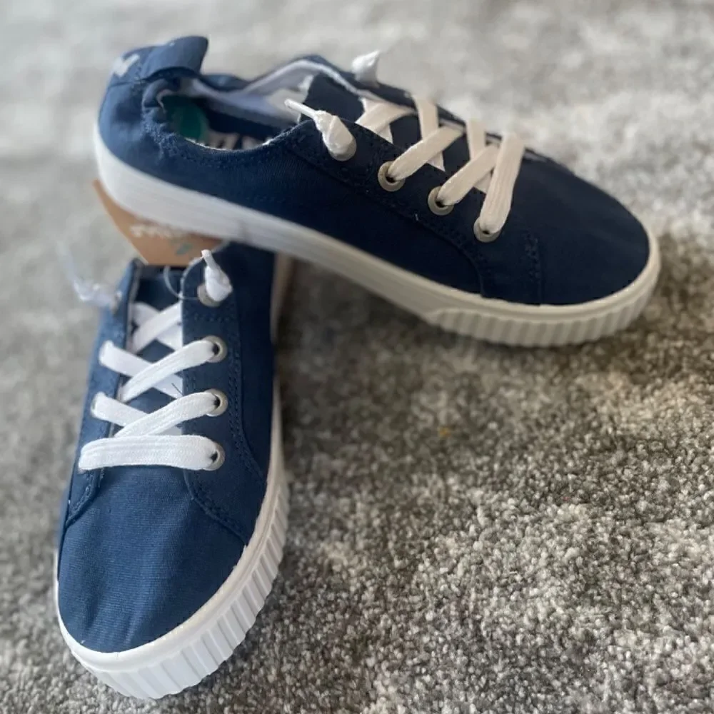 Sneakers Shoes for Women Size 5 - Picture 5 of 6